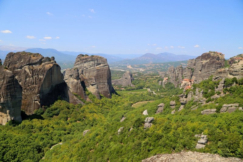 Kalambaka--Main Observation Deck of Meteora (9).JPG