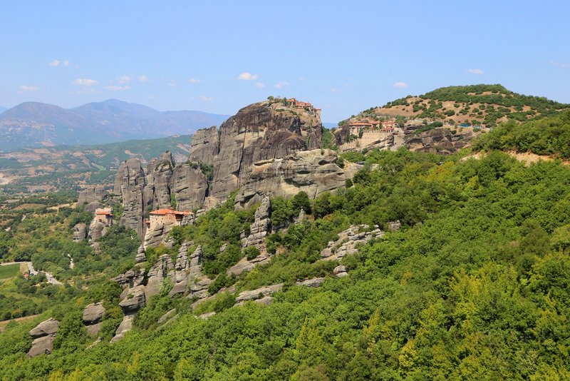 Kalambaka--Main Observation Deck of Meteora (2).JPG