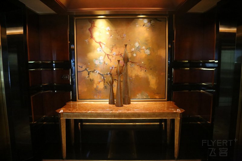 Hong Kong--Conrad Hong Kong Lobby (4).JPG