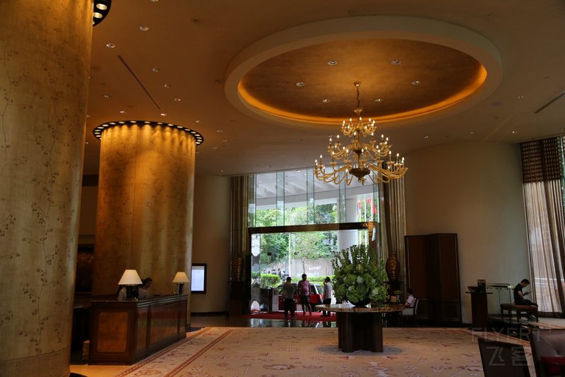 Hong Kong--Conrad Hong Kong Lobby (5).JPG