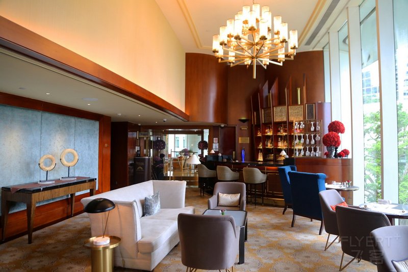 Hong Kong--Conrad Hong Kong Lobby (3).JPG