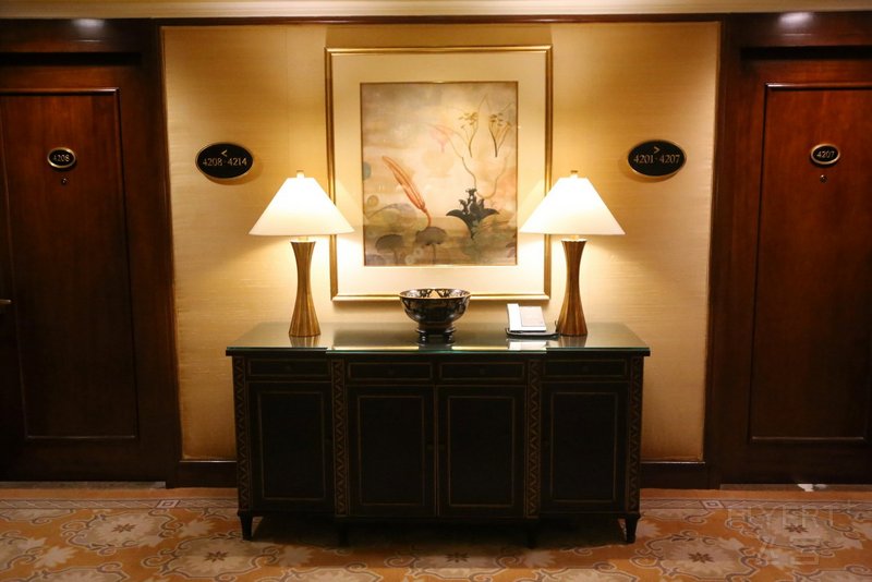 Hong Kong--Conrad Hong Kong Lobby (11).JPG