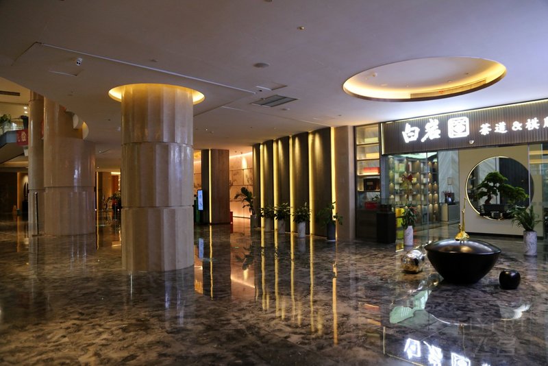 霞浦--Holiday Inn Ningde Dijing Lobby (2).JPG