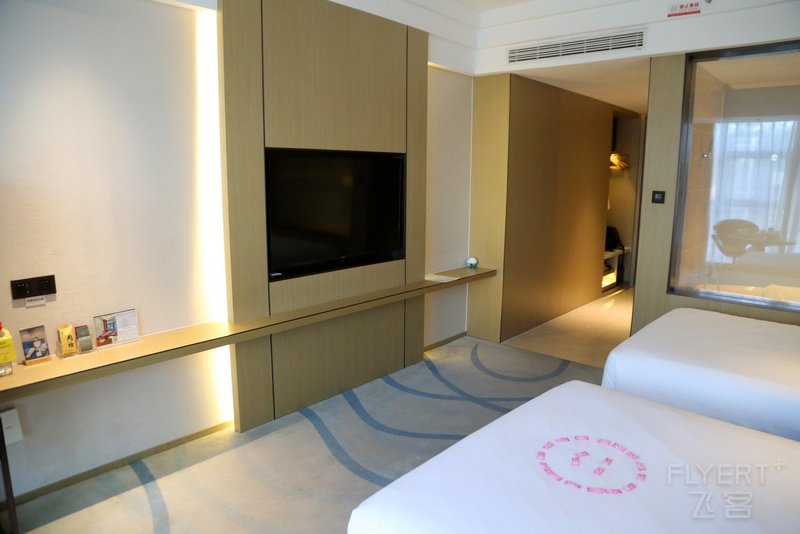 霞浦--Holiday Inn Ningde Dijing Room (2).JPG