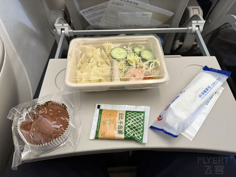 东方航空窄体经济舱体验
