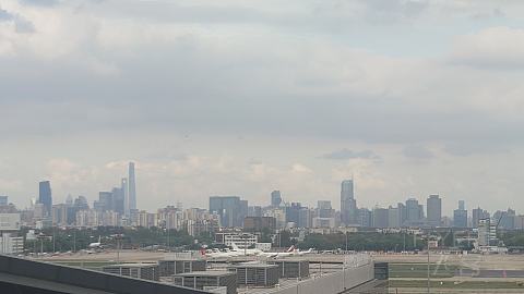 首发上海虹桥机场盛贸酒店机场景观豪华房，总体很一般没啥性价比