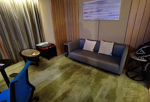 老城红顶，新湾霓虹｜青岛威斯汀酒店 | 单卧室精致套房入住体验