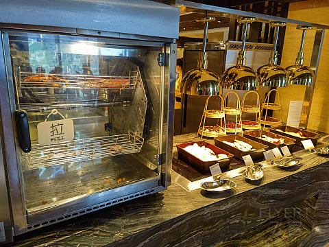 老城红顶，新湾霓虹｜青岛威斯汀酒店 | 单卧室精致套房入住体验