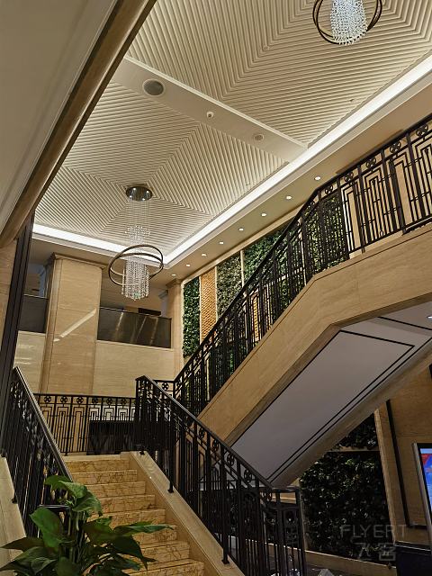 老城红顶，新湾霓虹｜青岛威斯汀酒店 | 单卧室精致套房入住体验