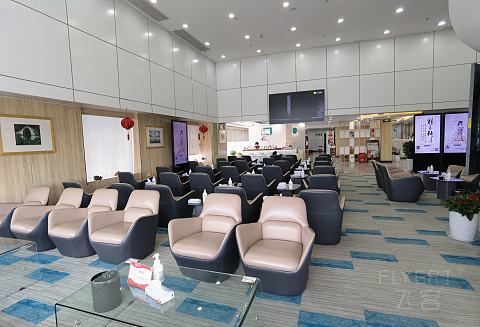 珠海金湾国际机场国内，中国南方航空两舱/金银行卡贵宾休息室体验报告
