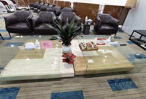 珠海金湾国际机场国内，中国南方航空两舱/金银行卡贵宾休息室体验报告