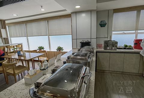 珠海金湾国际机场国内，中国南方航空两舱/金银行卡贵宾休息室体验报告