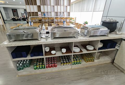 珠海金湾国际机场国内，中国南方航空两舱/金银行卡贵宾休息室体验报告