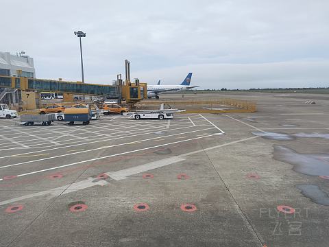 珠海金湾国际机场国内，中国南方航空两舱/金银行卡贵宾休息室体验报告