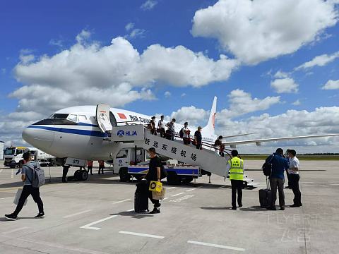 国航CA1689哈尔滨-抚远东极 B737-800经济舱体验
