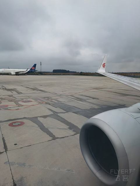 国航CA1689哈尔滨-抚远东极 B737-800经济舱体验