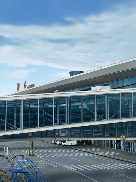 飞机上看天池｜东航MU2180延吉-烟台 A320公务舱体验