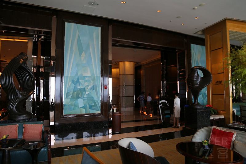 The Ritz Carlton Shanghai Pudong Lobby (5).JPG