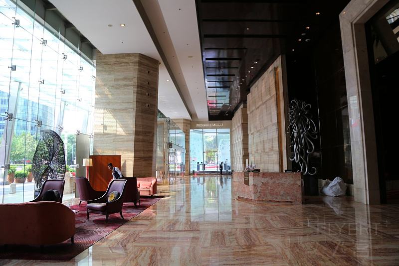 The Ritz Carlton Shanghai Pudong Lobby at Arrival Floor (2).JPG